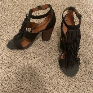 Lucky Brand fringe heel size 9